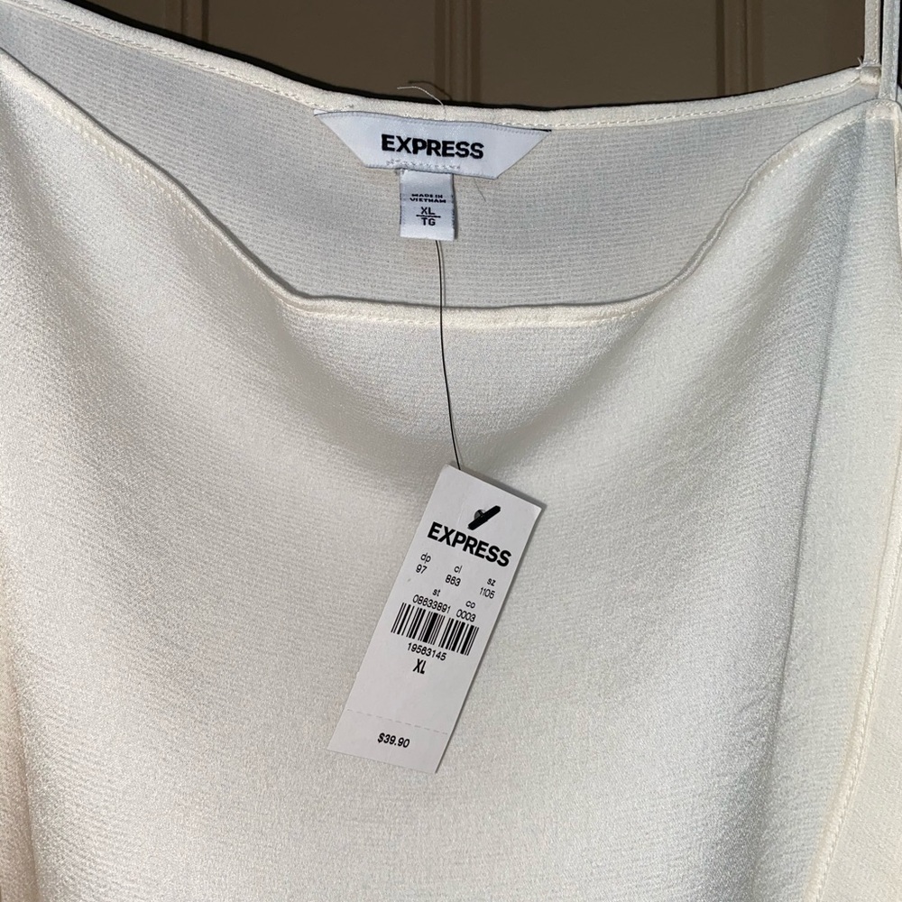 Express Square Neck Cold Shoulder Cami - Picture 5 of 5